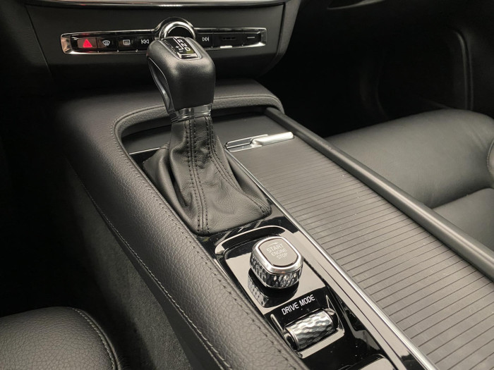 Volvo V90 D4 MOMENTUM AUT 2.0 d Momentum