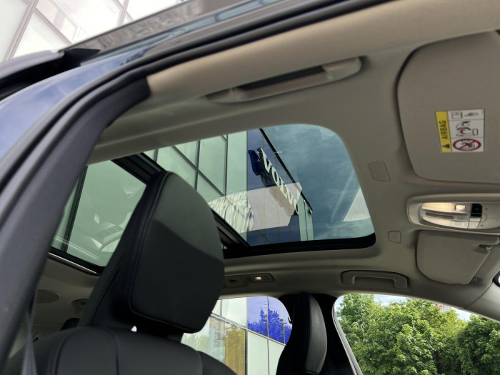 Volvo XC60 B4 PLUS BRIGHT Aut REZERVACE