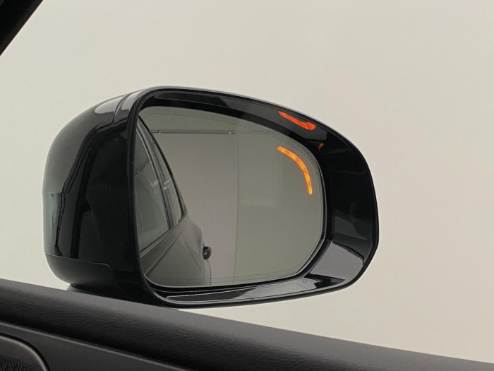 Volvo XC60 B4 AWD R-DESIGN AUT CZ