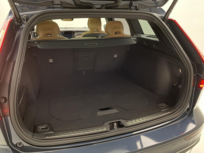 Volvo V60 CC B4 AWD ADVANCED REZERVACE 2.0 CC CC