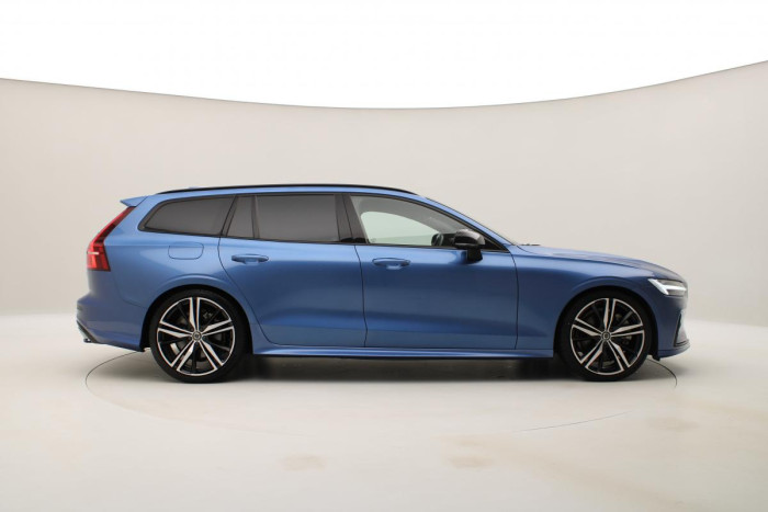 Volvo V60 B6 AWD R-DESIGN AUT REZERVACE