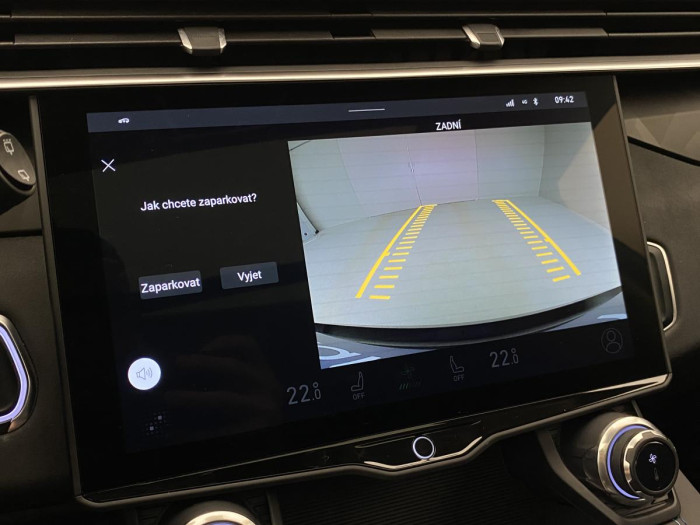 Lynk & Co 01 PHEV DCT AUT 1.maj