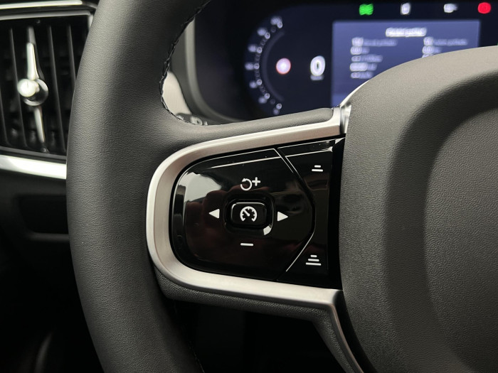 Volvo V90 T6 AWD RECHARGE PLUS DARK AUT