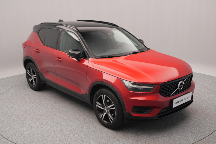 Volvo XC40 T3 R-DESIGN AUT REZERVACE