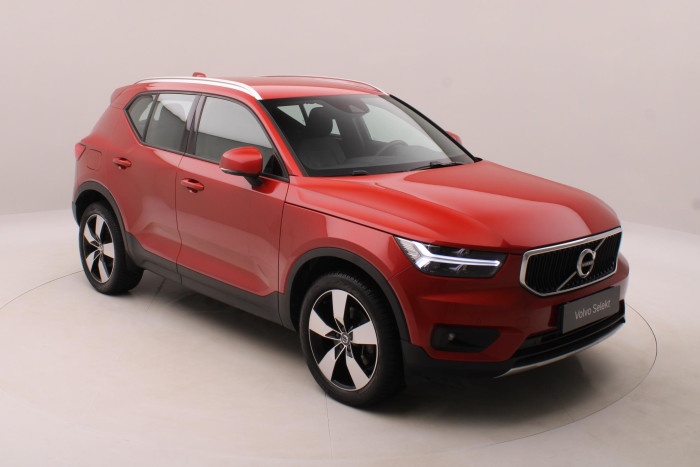 Volvo XC40 B4 AWD MOMENTUM AUT CZ 2.0 Momentum
