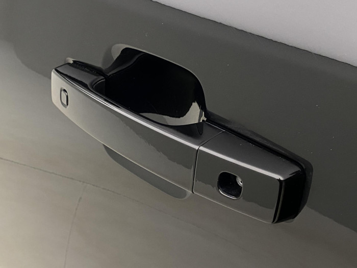 Land Rover Defender D300 HSE AUT AWD REZERVACE 3.0 d