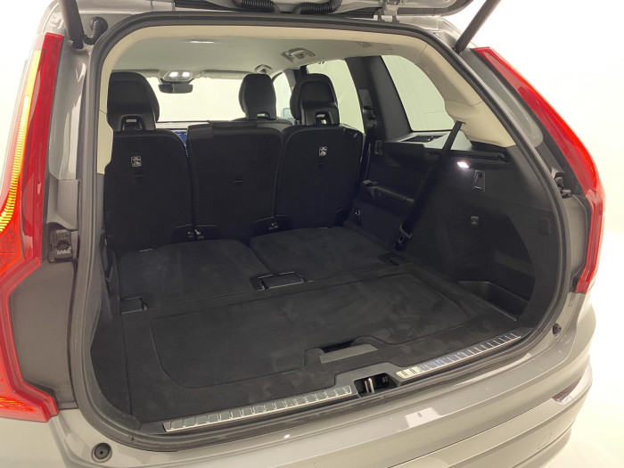 Volvo XC90 B5 AWD BRIGHT PLUS REZERVACE