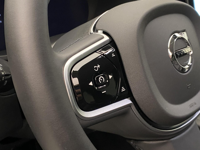 Volvo XC60 B5 AWD DARK PLUS AUT