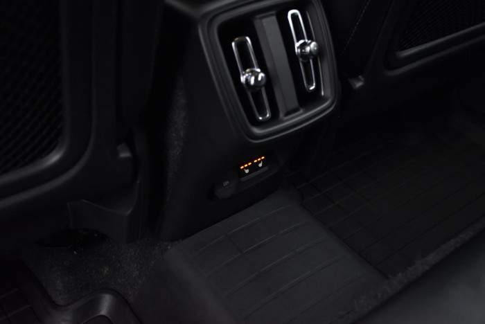 Volvo XC40 D3 INSRIPTION AUT REZERVACE 2.0 d