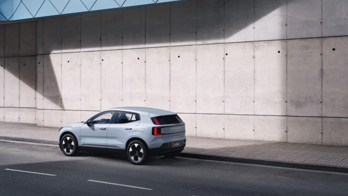 Volvo EX30 PURE ELECTRIC SINGLE PLUS