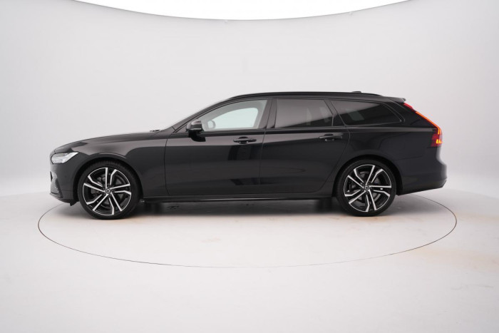 Volvo V90 B4 R-DESIGN AUT REZERVACE