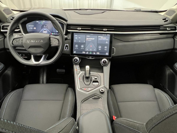 Lynk & Co 01 PHEV DCT 1.maj.