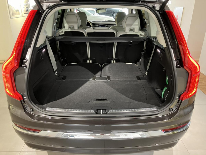 Volvo XC90 B5 AWD AUT BRIGHT PLUS 7-míst