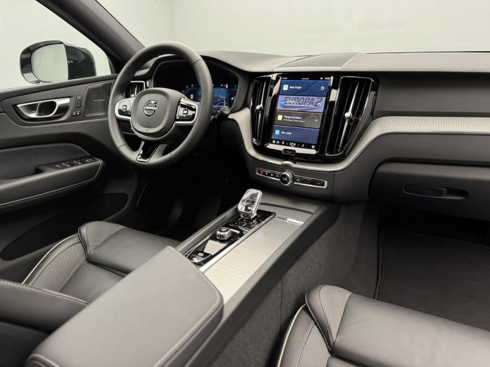 Volvo XC60 B5 AWD DARK PLUS