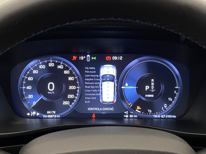 Volvo XC40 T4 RECHARGE CORE AUT CZ