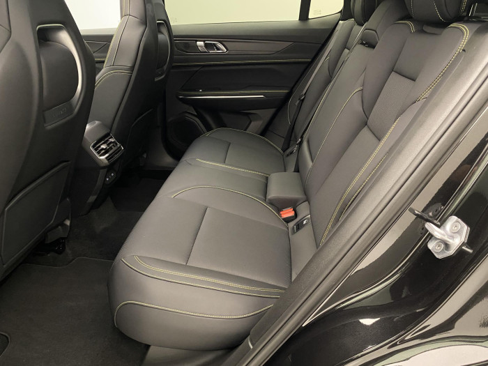 Lynk & Co 01 MORE PHEV