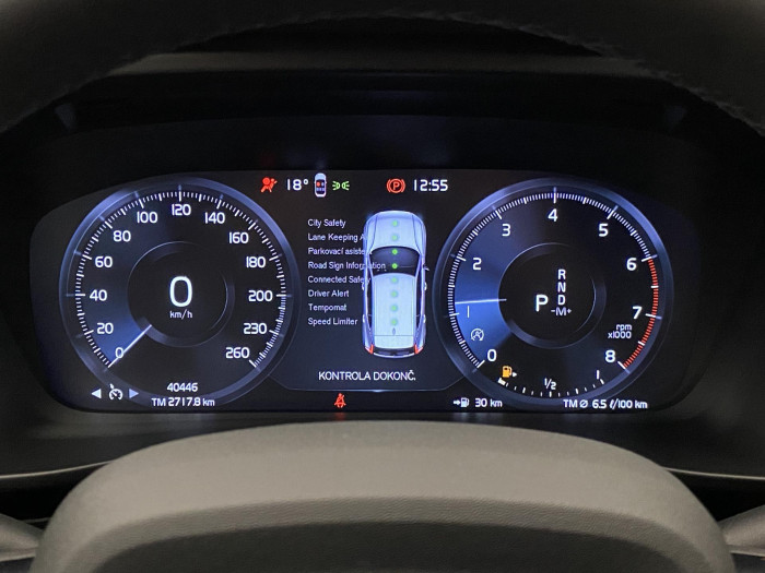 Volvo XC40 T3 R-DESIGN AUT 1.maj.