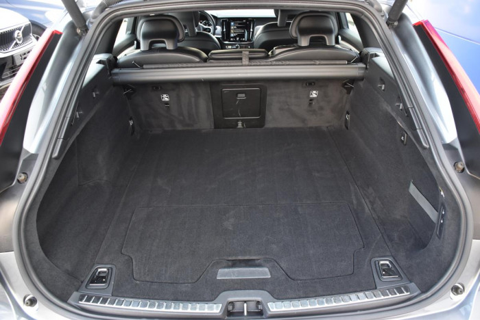 Volvo V90 D5 AWD R-Design REZERVACE 2.0 d