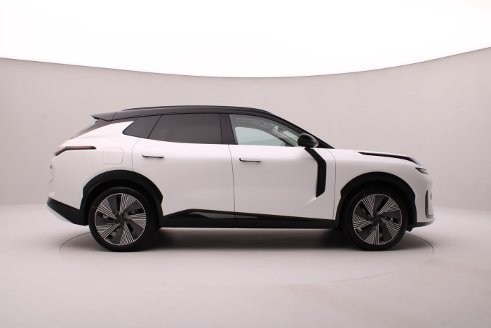 Lynk & Co 08 MORE PHEV