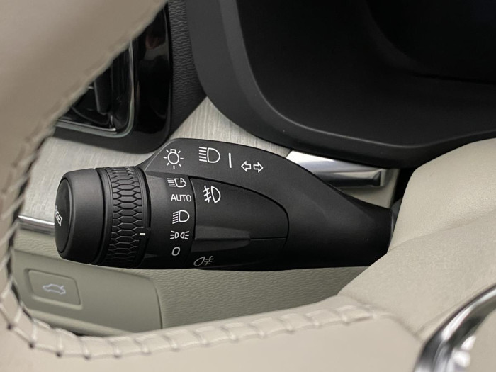 Volvo XC60 B4 AWD AUT DARK PLUS 2.0 Plus