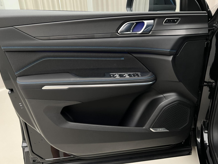 Lynk & Co 01 PHEV DCT AUT 1.maj.