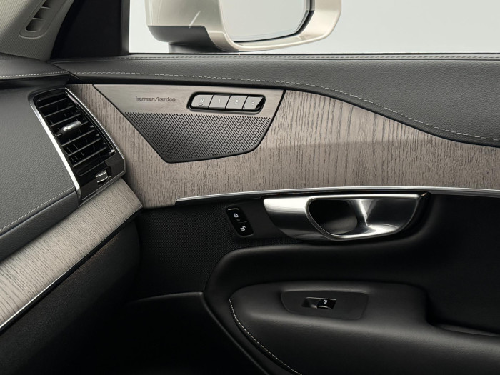 Volvo XC90 B5 AWD PLUS BRIGHT PANORAMA