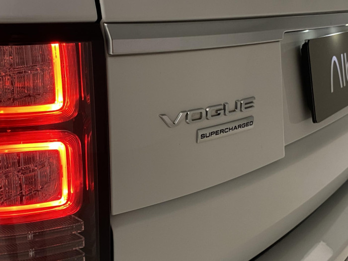 Land Rover Range Rover 5.0 S/C V8 VOGUE REZERVACE 5.0 V8