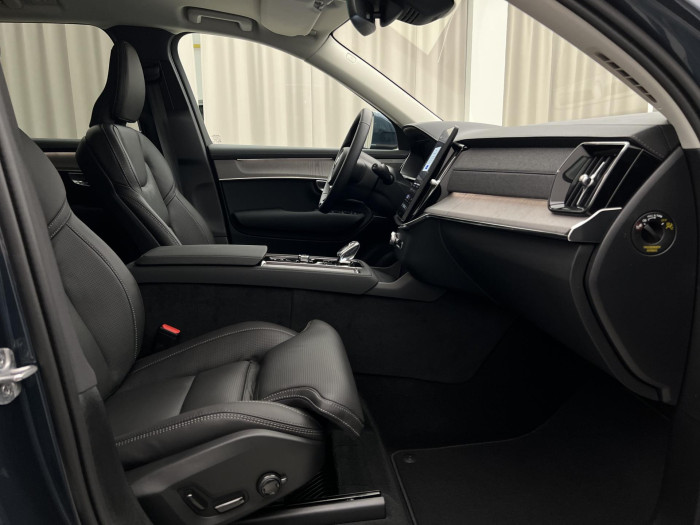 Volvo XC90 B5 AWD AUT BRIGHT PLUS 7-míst