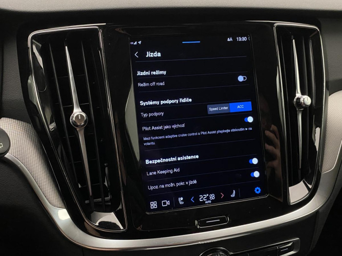 Volvo V60 CC B4 AWD ADVANCED REZERVACE 2.0 CC CC