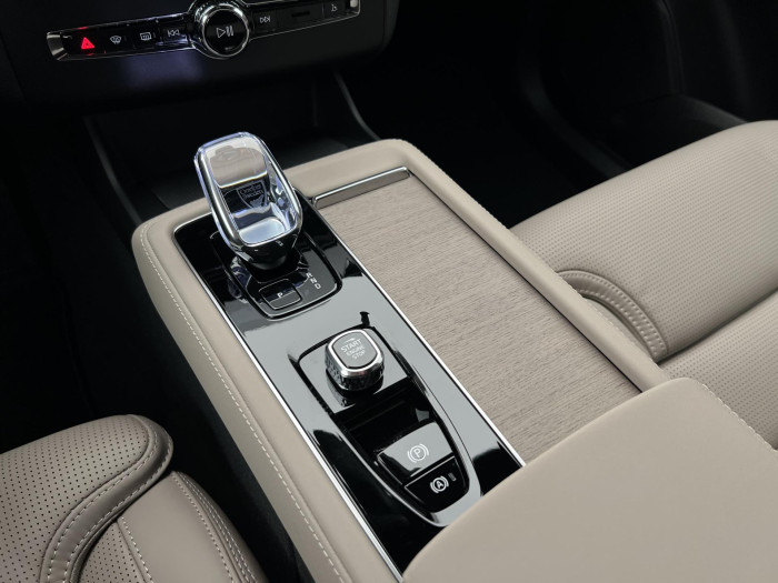 Volvo XC90 T8 AWD AUT RECHARGE DARK PLUS