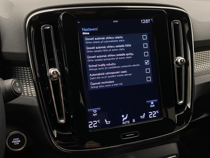 Volvo XC40 T3 R-DESIGN AUT 1.maj.
