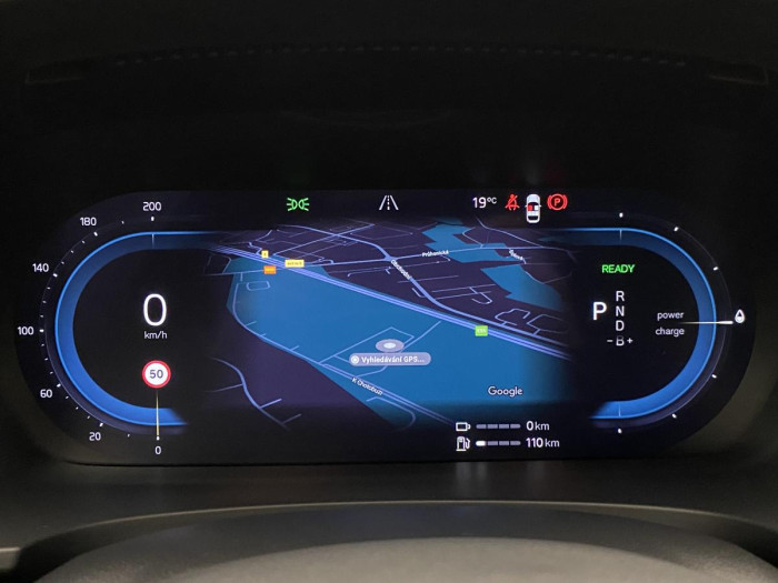 Volvo V90 T6 AWD RECHARGE REZERVACE