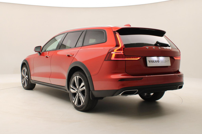 Volvo V60 CC B4 AWD ADVANCED AUT 1.maj 2.0 CC CC