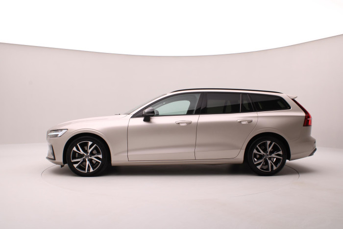 Volvo V60 B4 DARK PLUS AUT CZ