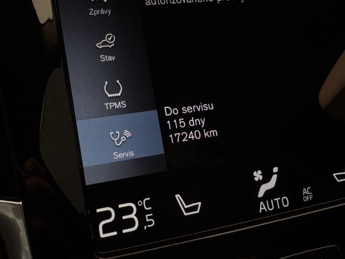 Volvo XC90 B5 AWD MOMENTUM PRO CZ 1.maj 2.0 Momentum