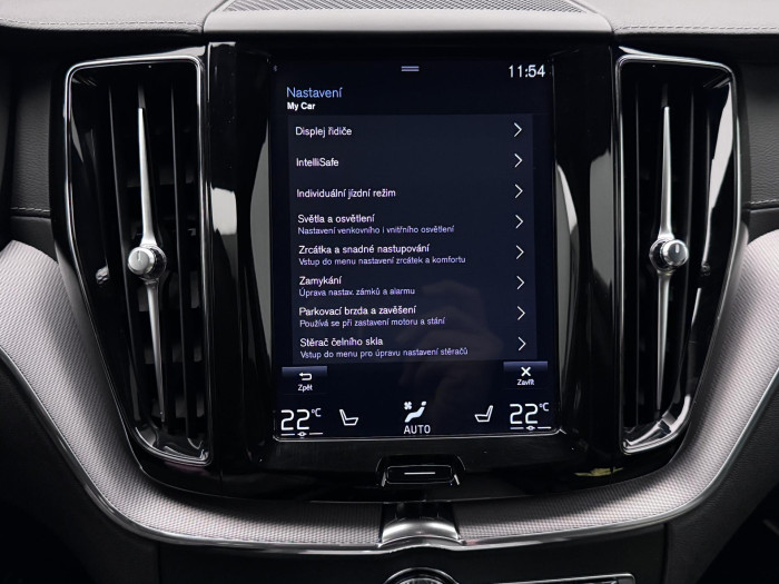 Volvo XC60 T8 AWD RECHARGE R-DESIGN AUT