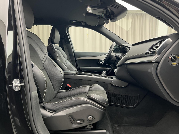 Volvo XC90 B5 AWD R-DESIGN AUT CZ