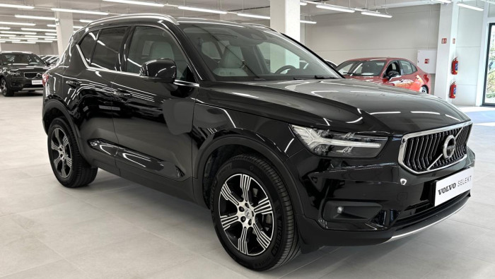 Volvo XC40 D3 INSCRIPTION REZERVACE 2.0 d