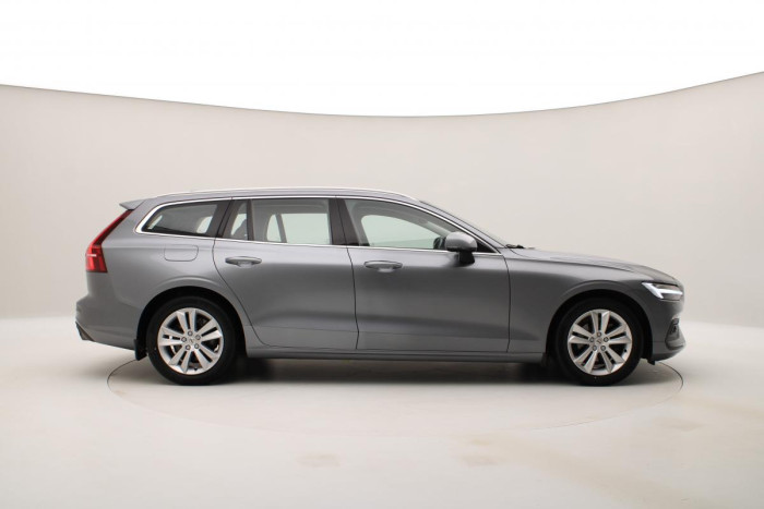 Volvo V60 B4 MOMENTUM AUT REZERVACE 2.0 Momentum