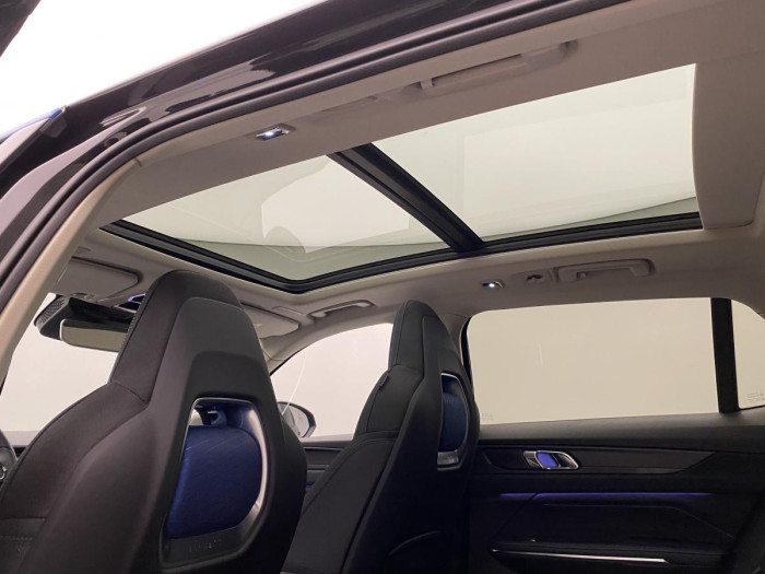 Lynk & Co 01 PHEV DCT AUT REZERVACE