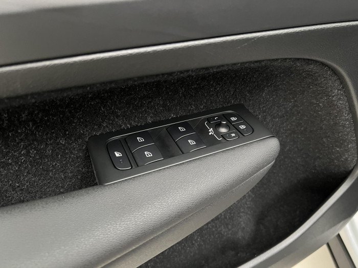 Volvo XC40 T5 RECHARGE R-DESIGN AUT