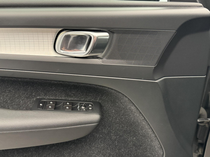 Volvo XC40 D4 AWD MOMENTUM AUT 2.0 d Momentum