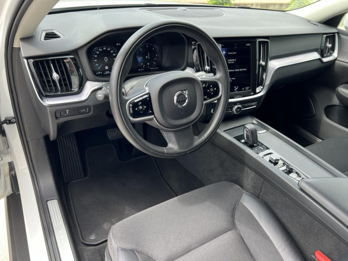 Volvo V60 CROSS COUNTRY B4 AWD Aut 1.maj