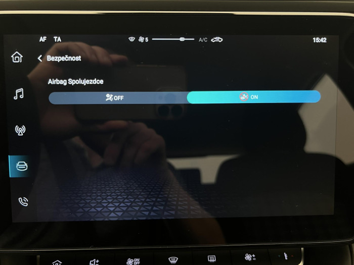 MG ZS 1.5 ESSENTIAL PLUS CZ 1.maj.