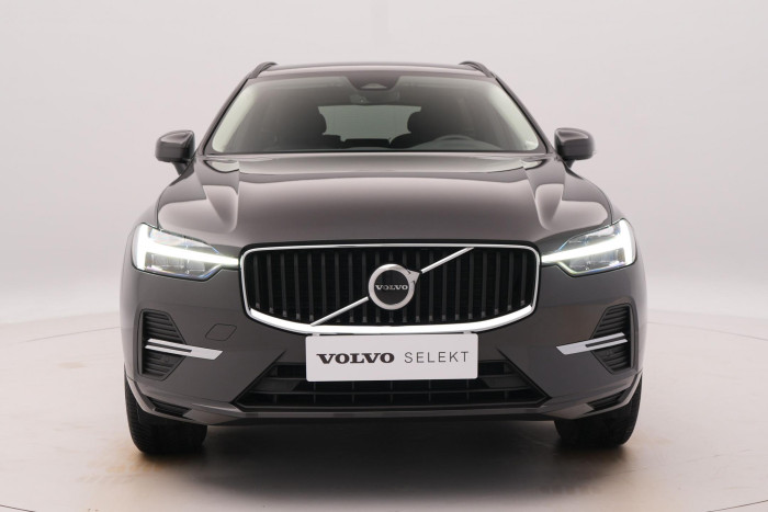 Volvo XC60 B4 AWD CORE 1.maj CZ