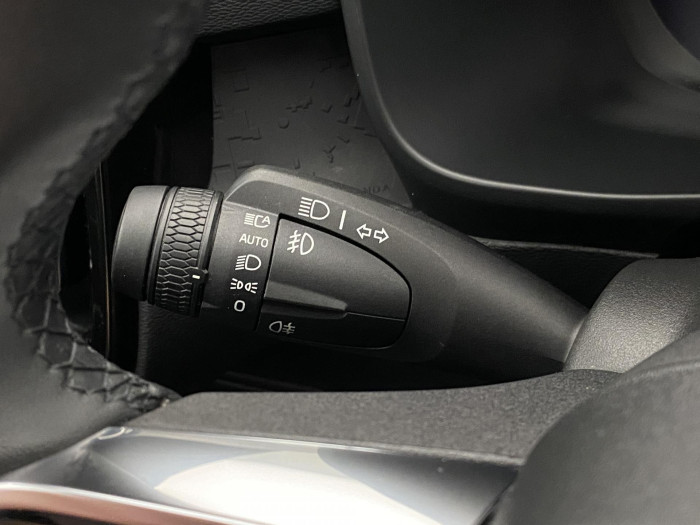 Volvo XC40 CORE SINGLE MOTOR RECHARGE