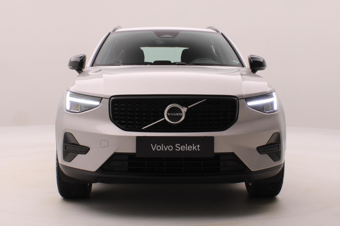 Volvo XC40 B3 DARK PLUS AUT CZ