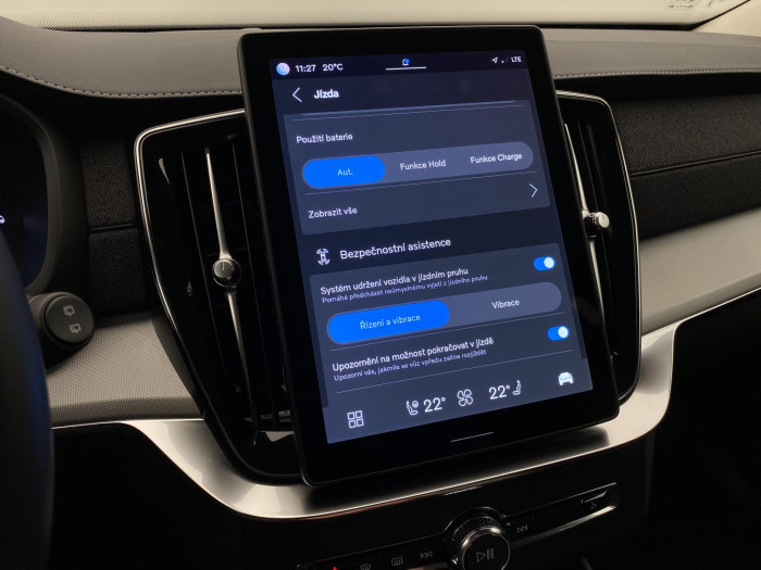 Volvo XC90 T8 AWD RECHARGE CORE AUT CZ 7m