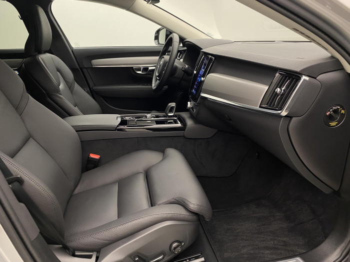 Volvo V90 T6 AWD RECHARGE DARK PLUS