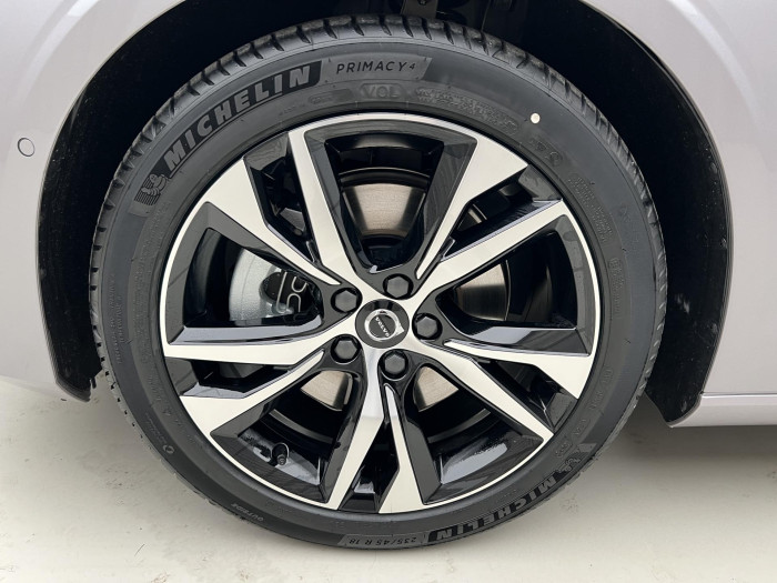 Volvo V60 B4 DARK PLUS AUT